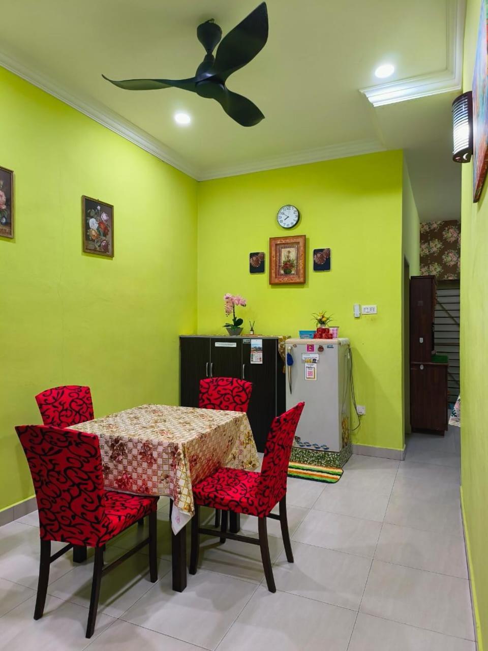 Irdina Homestay Formuslims - Canglun Luaran gambar